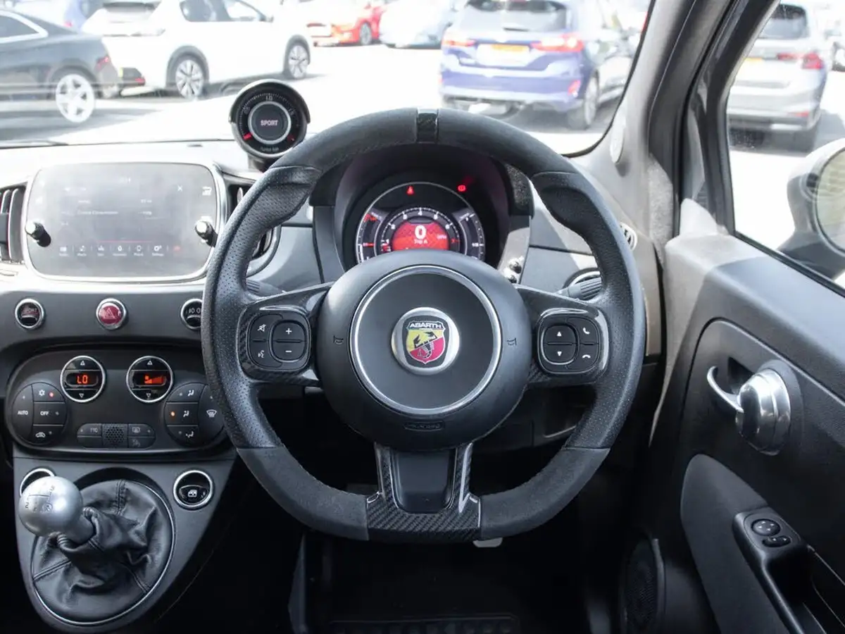 2019-abarth-595-14-tjet-competizione-big-21