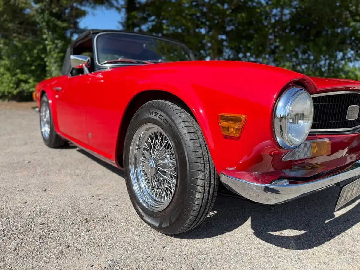 1971-triumph-tr6-convertible-big-8