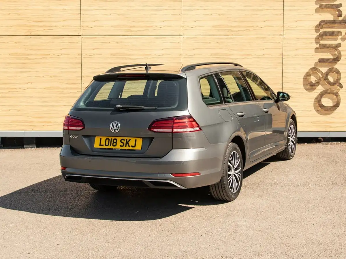 2018-volkswagen-golf-14-tsi-se-nav-estate-5d-dsg-big-1