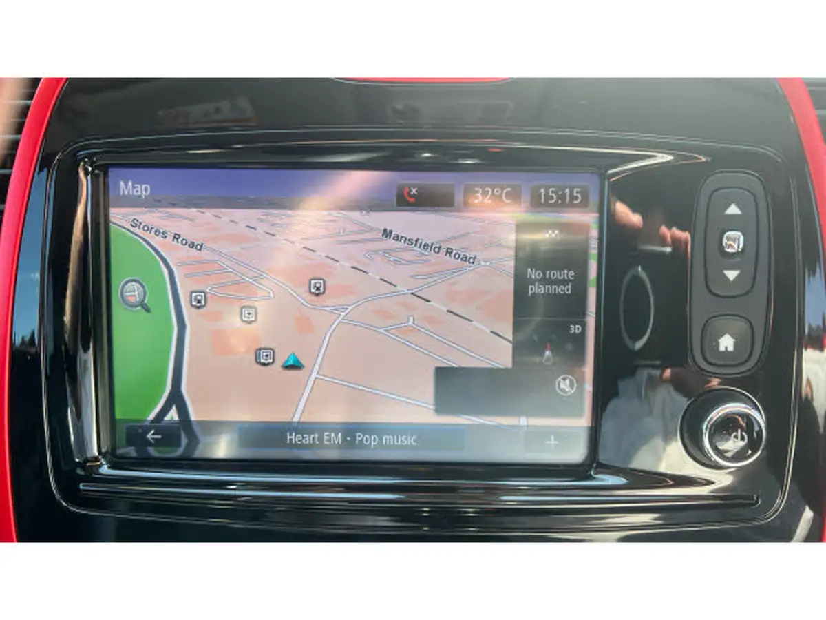 2017-renault-captur-09-signature-nav-big-38