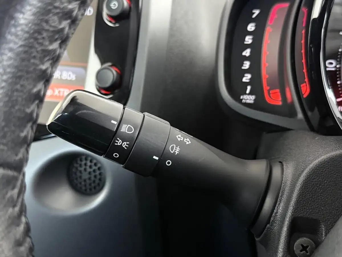 2018-toyota-aygo-10-vvt-i-x-play-68bhp-tss-5d-x-shift-big-24