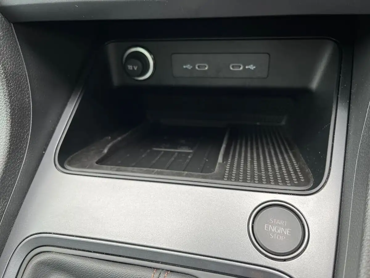 2025-cupra-ateca-15-ecotsi-v2-big-25