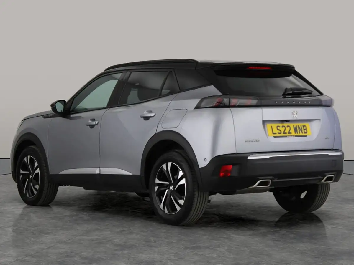 2022-peugeot-2008-suv-12-puretech-gt-big-9