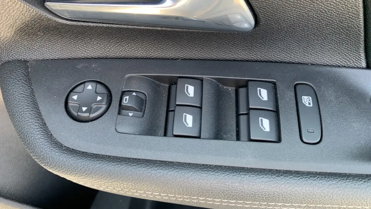 2024-vauxhall-mokka-12-gs-130ps-auto-big-21