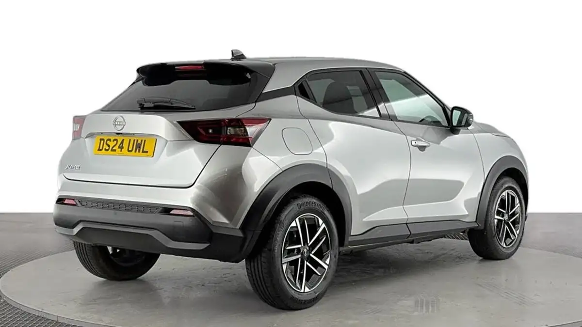 2024-nissan-juke-10-dig-t-n-connecta-big-3