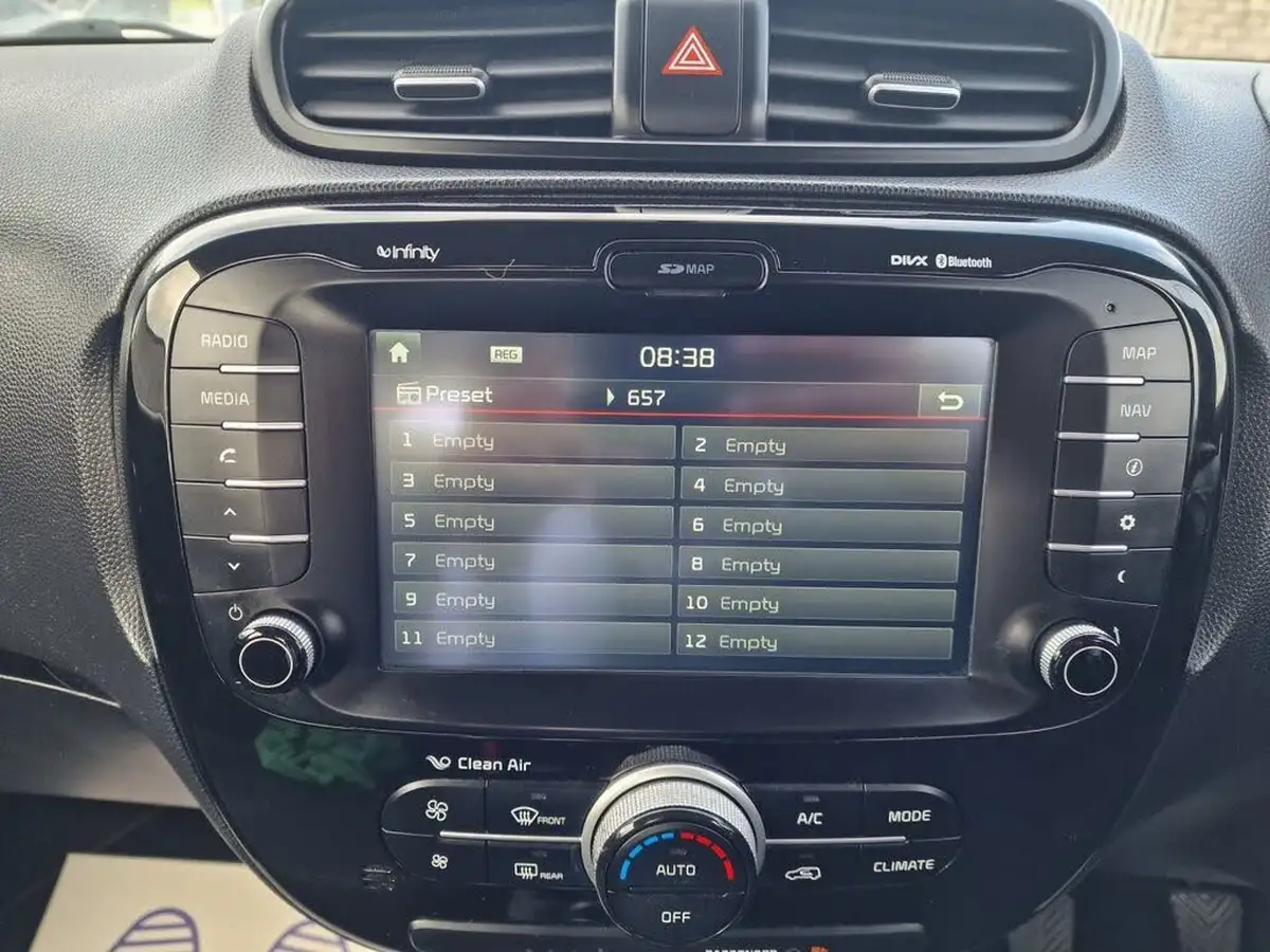 2014-kia-soul-16-connect-plus-big-31