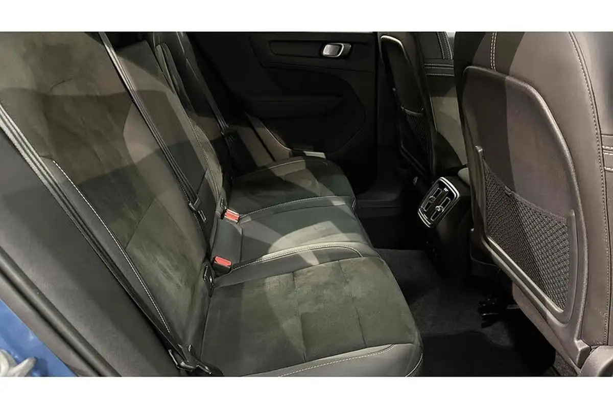 2022-volvo-c40-e-twin-recharge-pro-big-41