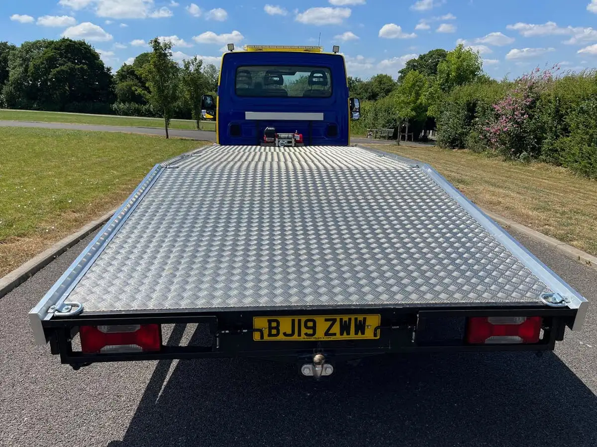 2019-iveco-daily-c-class-23td-35c14-mwb-35c14-eu6-3450-chassis-cab-big-5