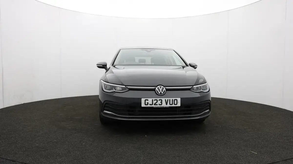 2023-volkswagen-golf-14-tsi-ehybrid-style-big-47