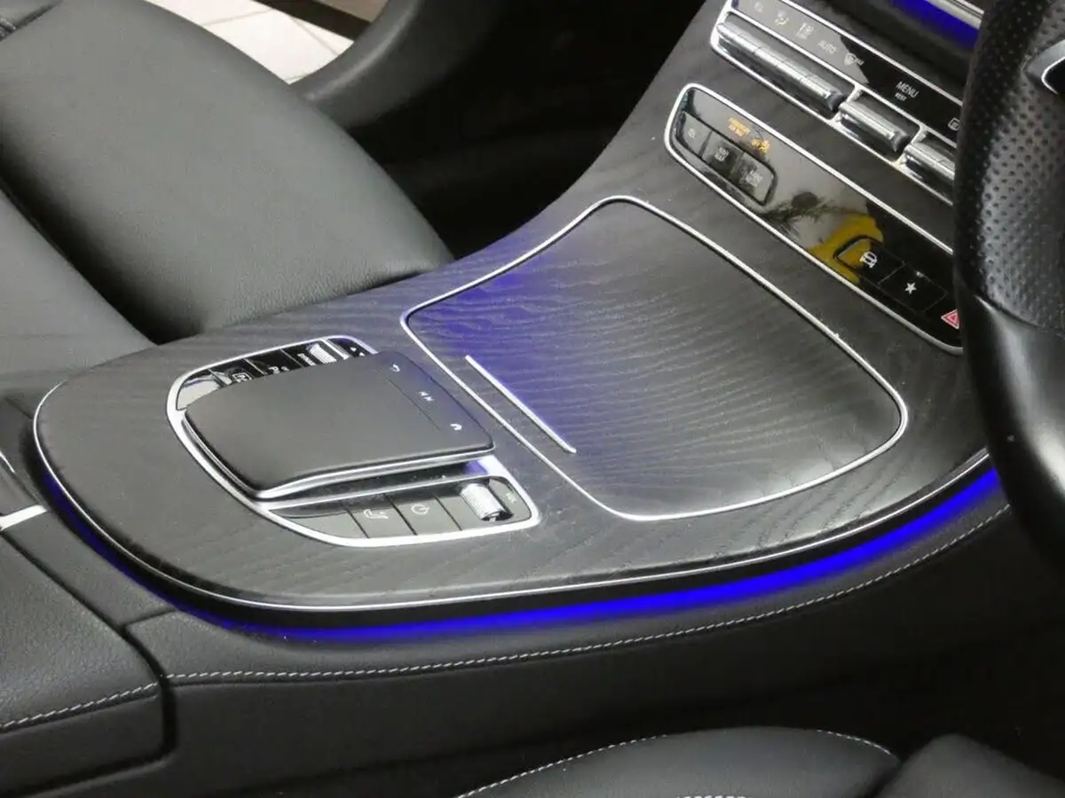 2021-mercedes-benz-e-class-20d-e300de-amg-line-eq-power-estate-5d-big-27