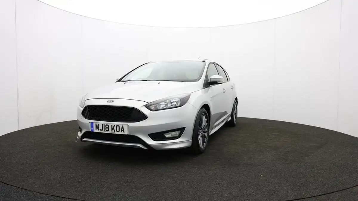 2018-ford-focus-10t-st-line-140ps-hatchback-big-60