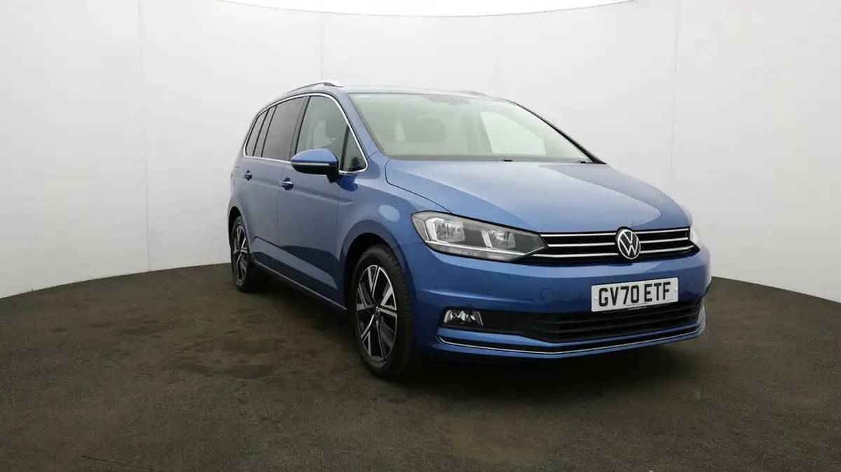 2021-volkswagen-touran-15-tsi-sel-dsg-big-40