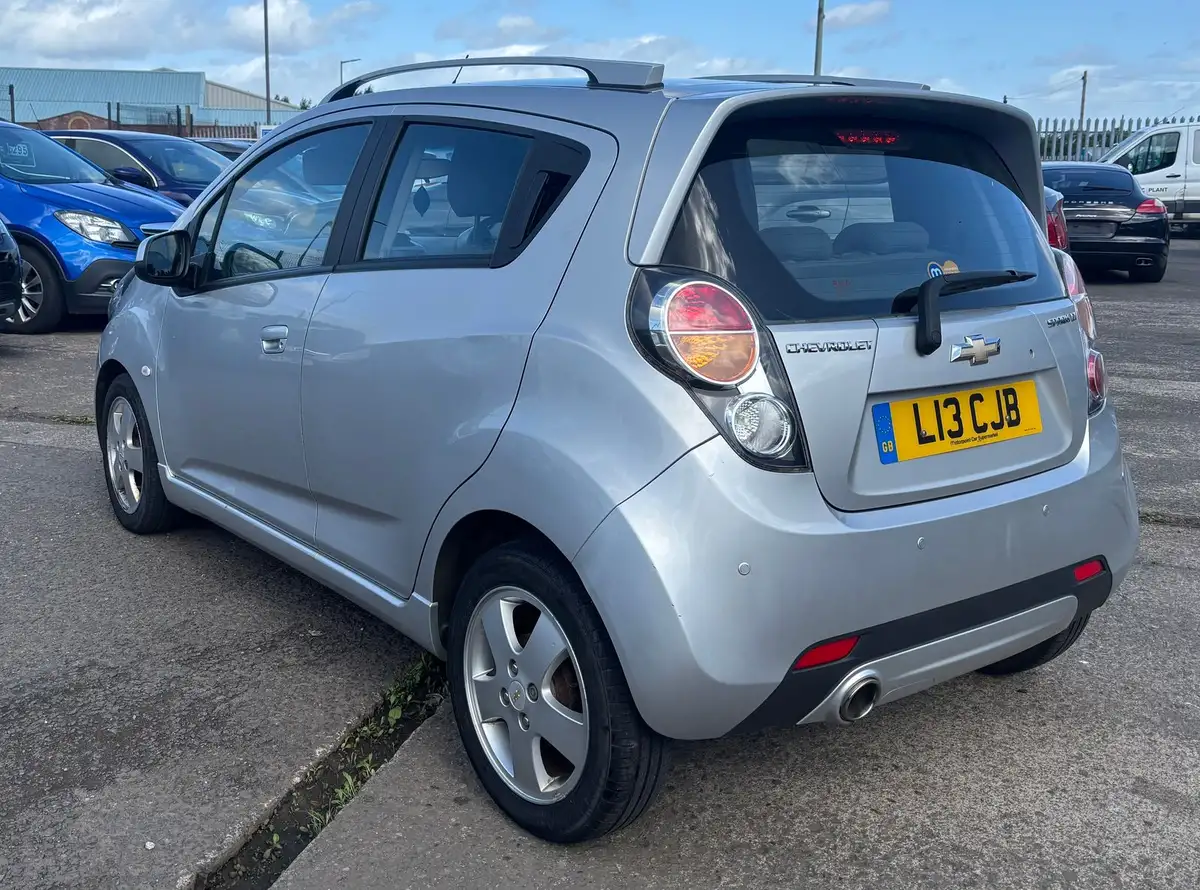 2012-chevrolet-spark-12-ls-big-7