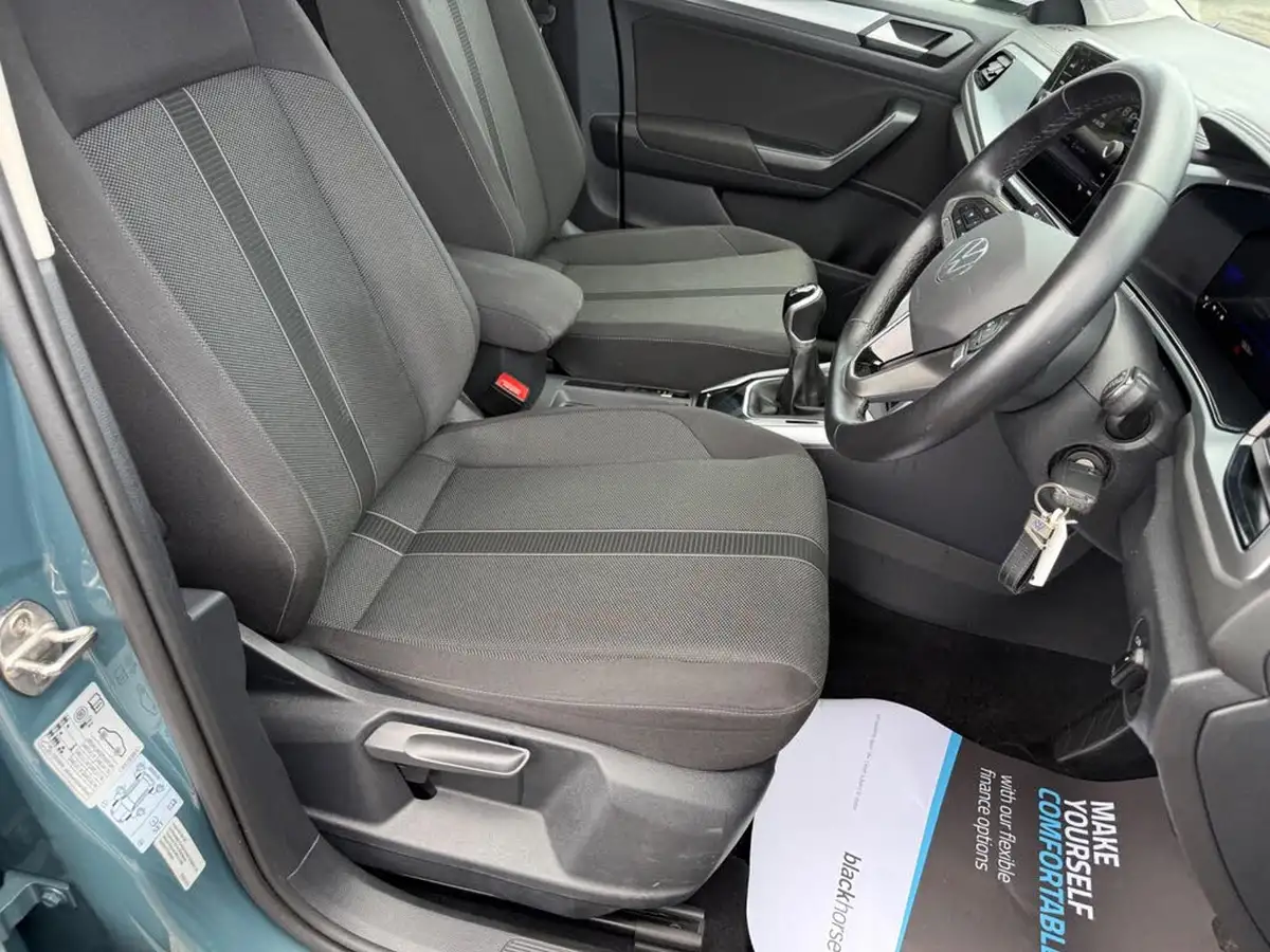2024-volkswagen-t-roc-10-tsi-life-110ps-big-23