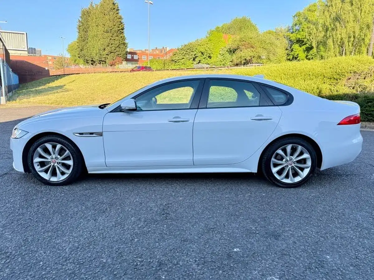 2016-jaguar-xf-20td-r-sport-180ps-auto-big-5