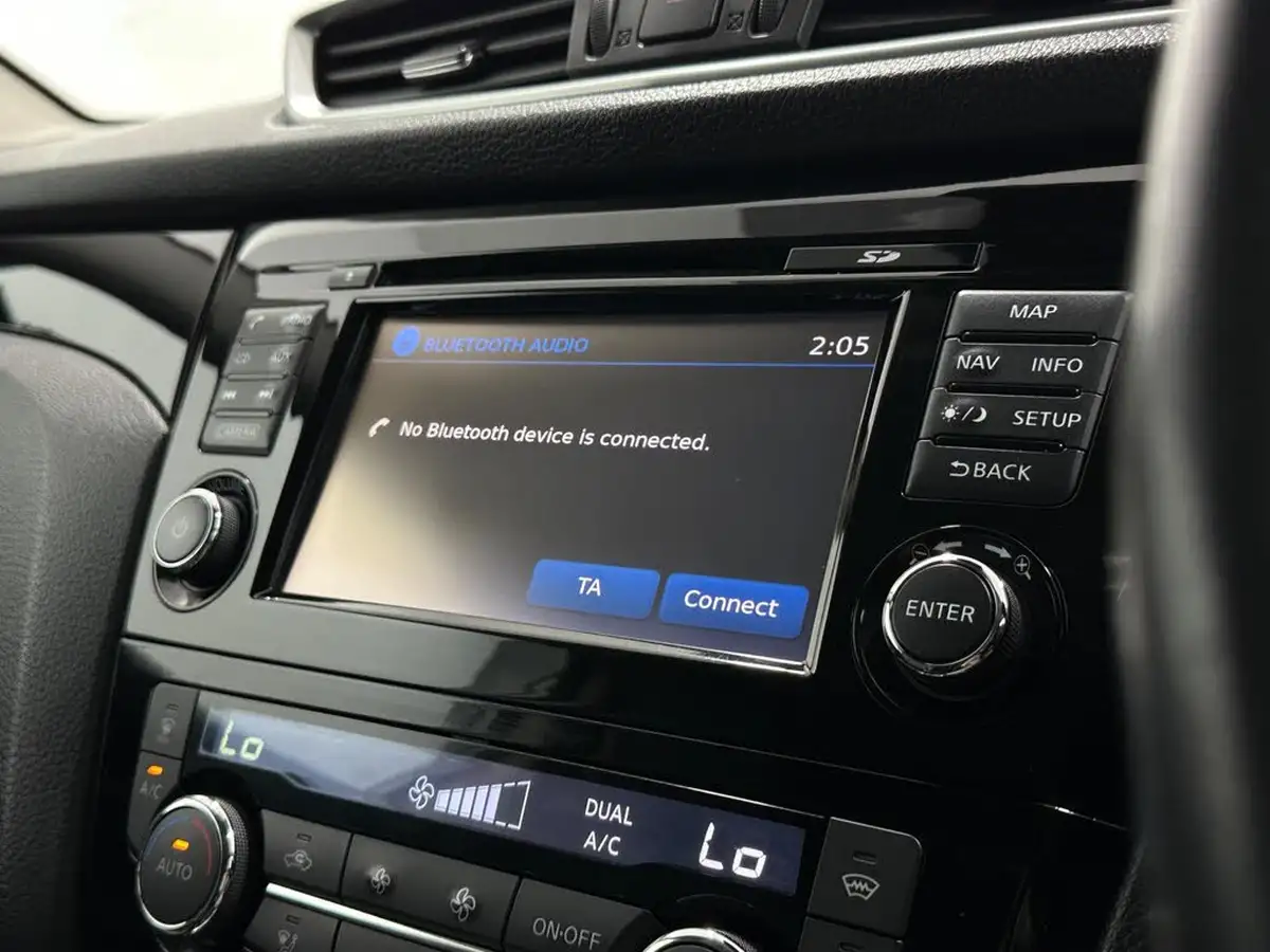 2016-nissan-qashqai-15dci-tekna-big-23