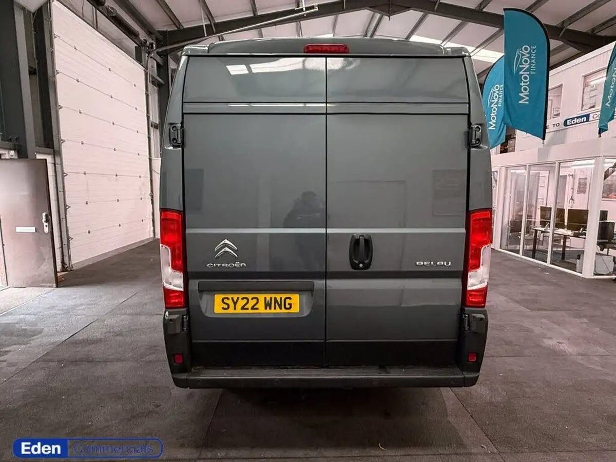 2022-citroen-relay-22bluehdi-35-l3h2-enterprise-panel-big-5