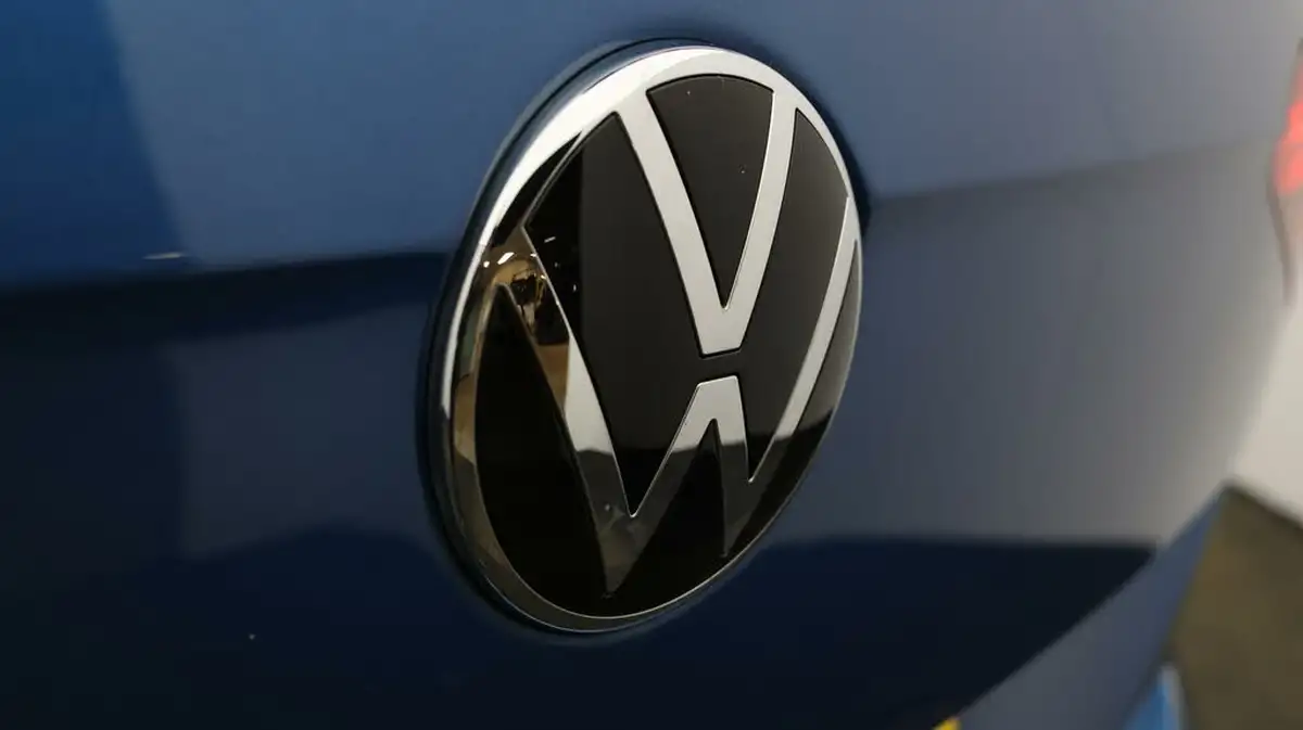 2021-volkswagen-touran-15-tsi-sel-dsg-big-22