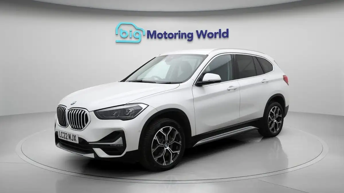 2022-bmw-x1-20-xdrive20i-xline-big-3