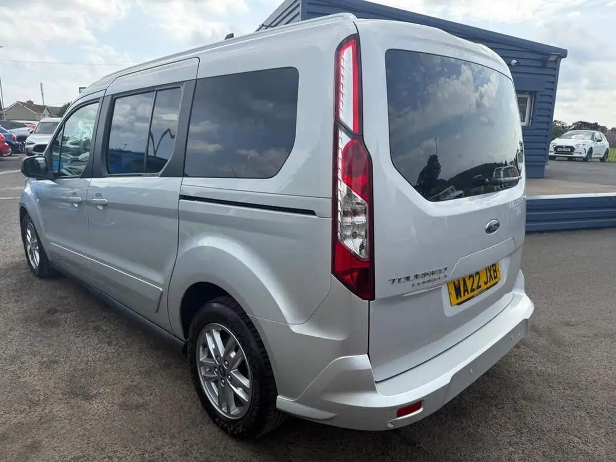 2022-ford-grand-tourneo-connect-15-titanium-120ps-ecoblue-1499cc-powershift-big-21