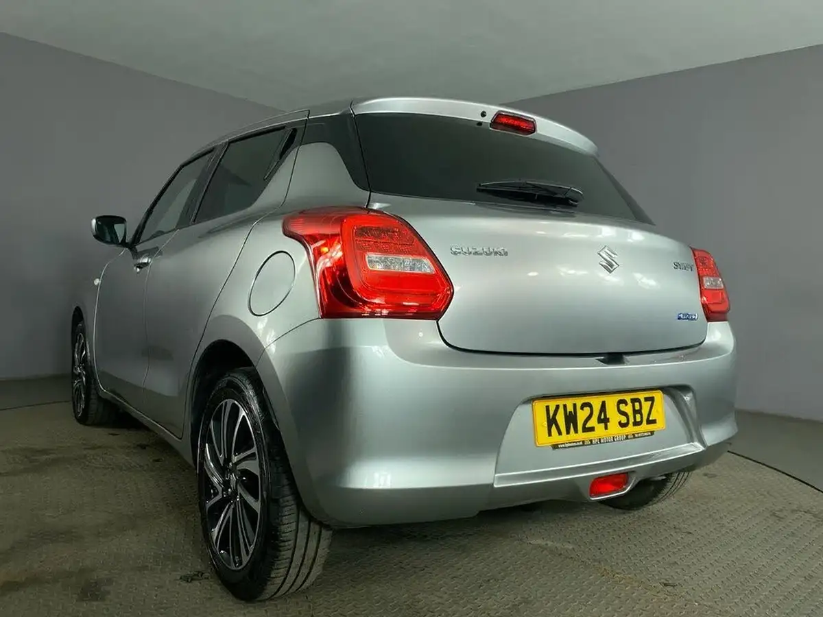 2024-suzuki-swift-12-dualjet-sz-l-big-13