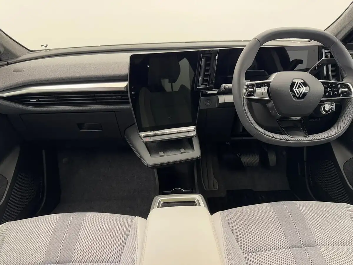 2024-renault-scenic-e-tech-e-iconic-big-9