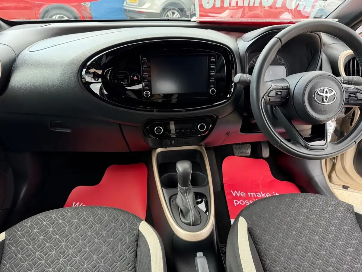 2022-toyota-aygo-x-10-vvt-i-edge-cvt-big-23