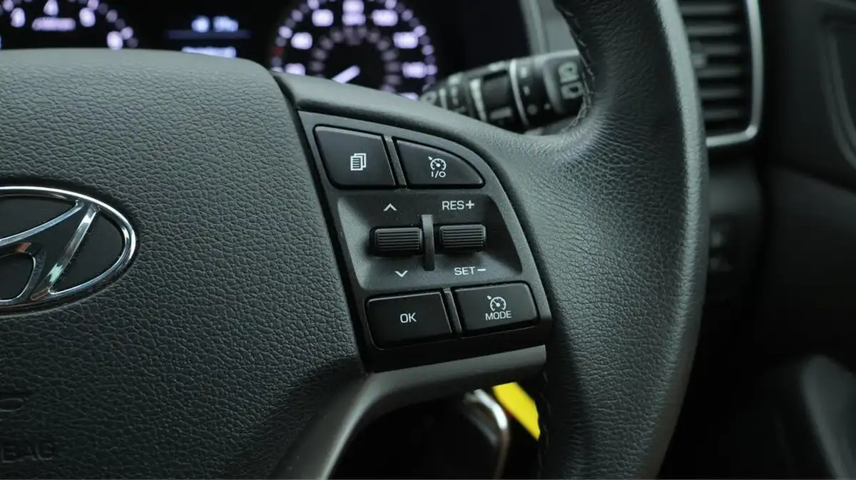 2020-hyundai-tucson-16-gdi-se-nav-big-24