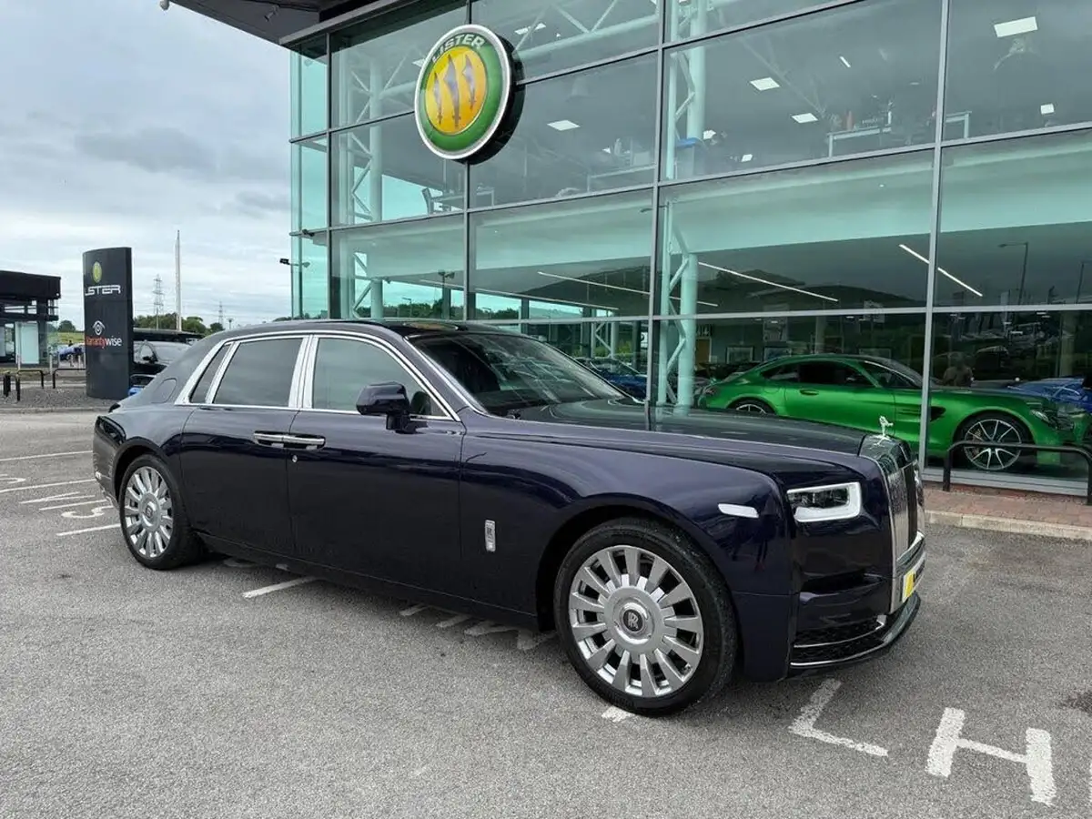 2018-rolls-royce-phantom-67-big-7