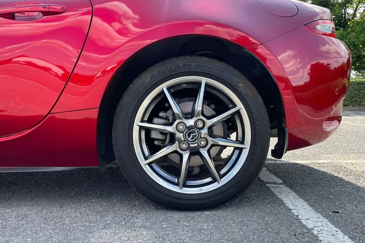 2021-mazda-mx-5-15-sport-convertible-big-17