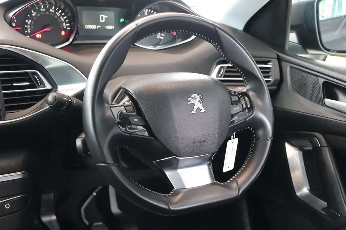 2018-peugeot-308-sw-15-bluehdi-active-15-bluehdi-130bhp-big-15