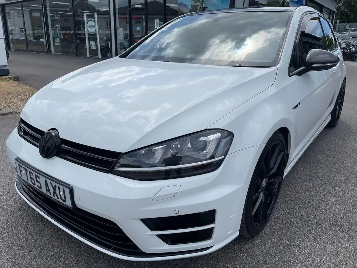 2016-volkswagen-golf-20-tsi-r-4x4-bmtss-hatchback-3d-dsg-big-6