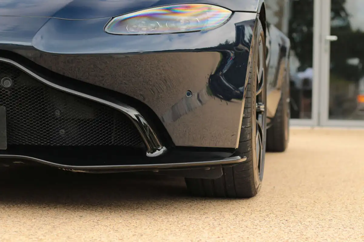 2019-aston-martin-vantage-40-v8-vantage-big-18