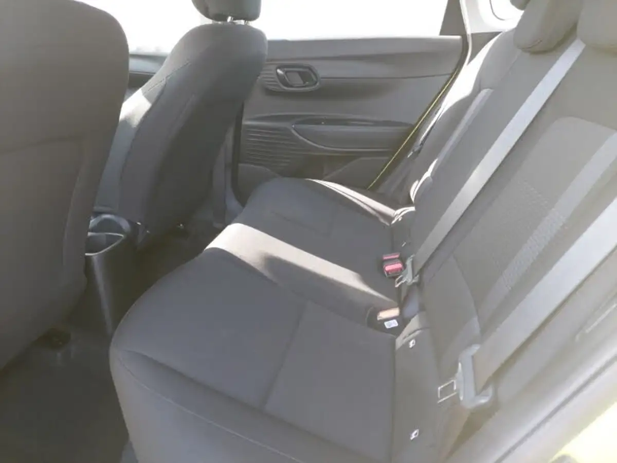 2024-hyundai-i20-10-t-gdi-advance-big-5