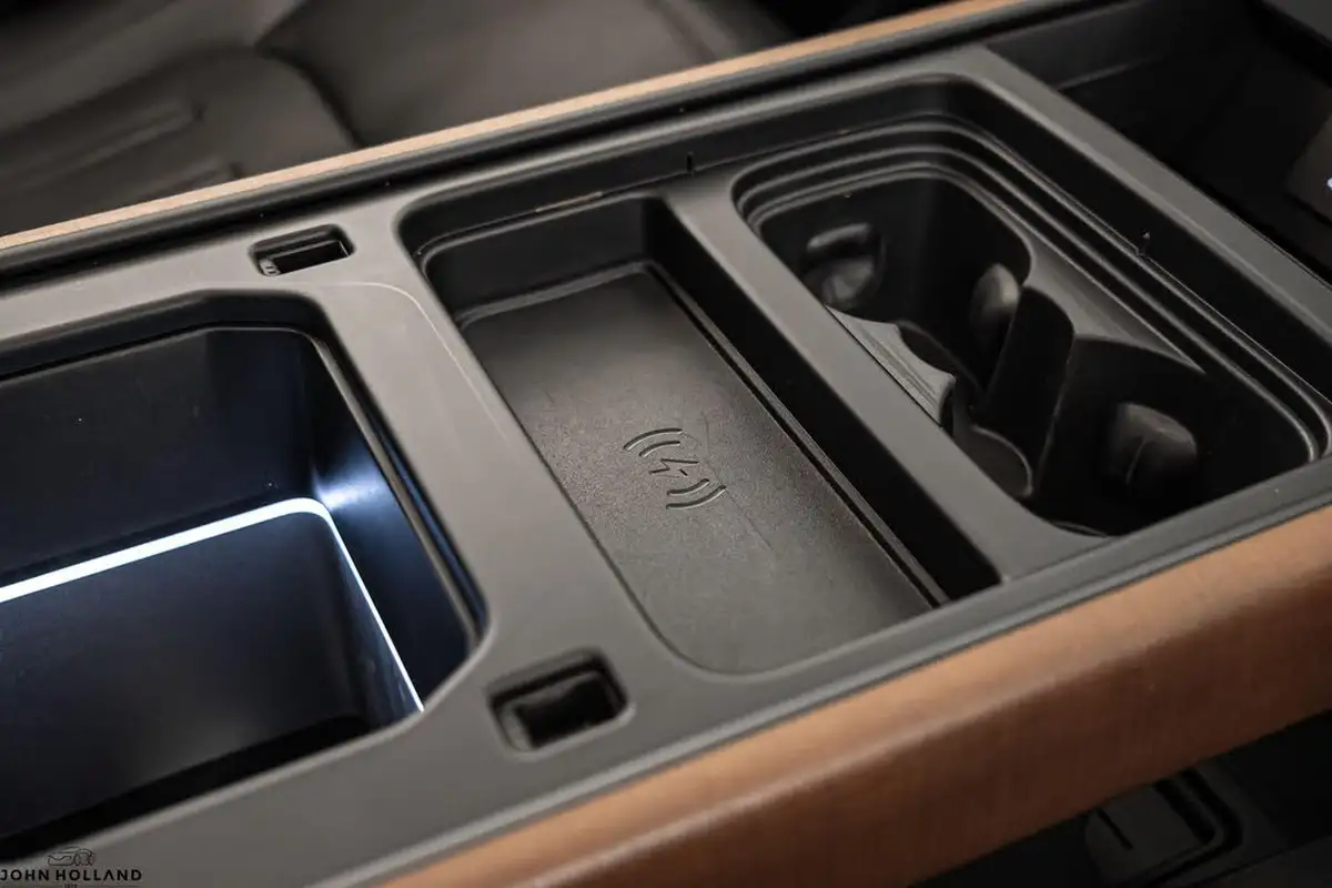 2021-land-rover-90-defender-30-d250-hse-big-35
