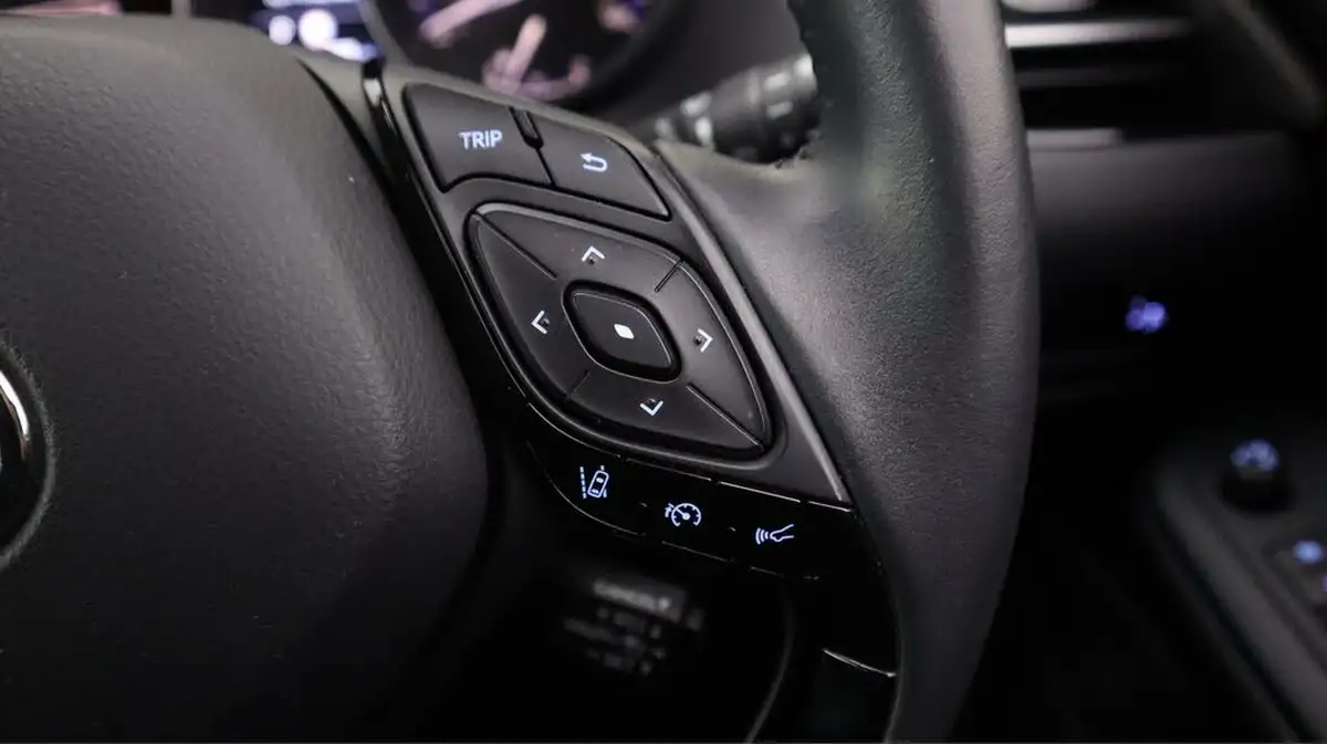 2022-toyota-c-hr-18-vvt-i-icon-big-22