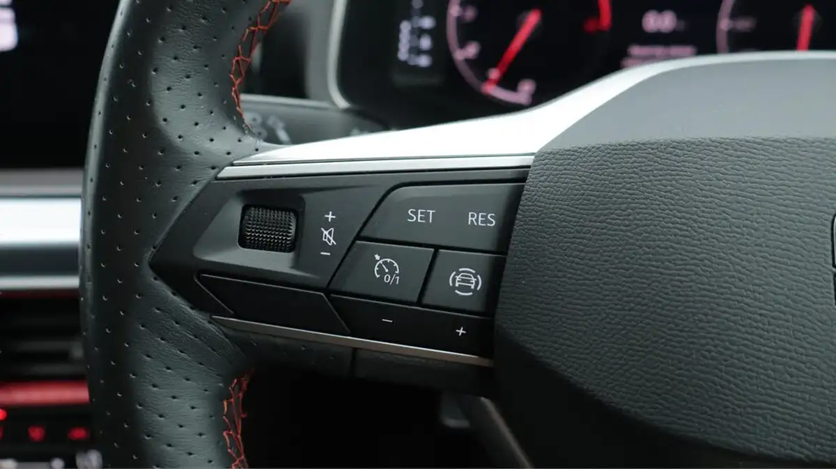 2022-seat-ibiza-10-tsi-fr-sport-110ps-big-22