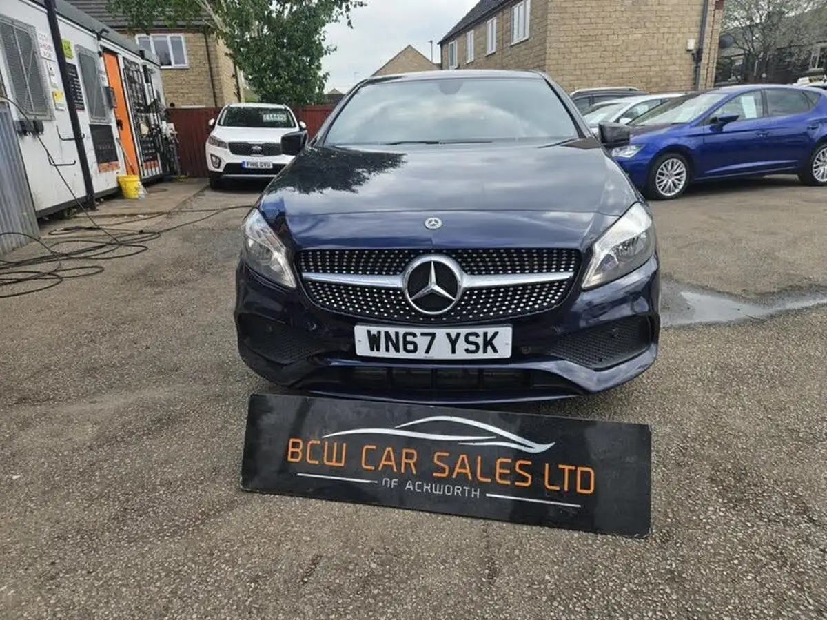 2017-mercedes-benz-a-class-15d-a180d-amg-line-ss-7g-dct-big-4
