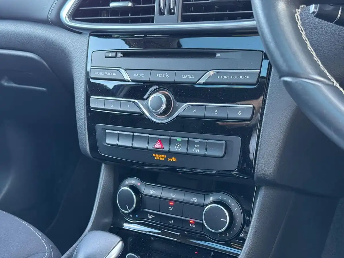 2019-infiniti-qx30-22d-luxe-big-22