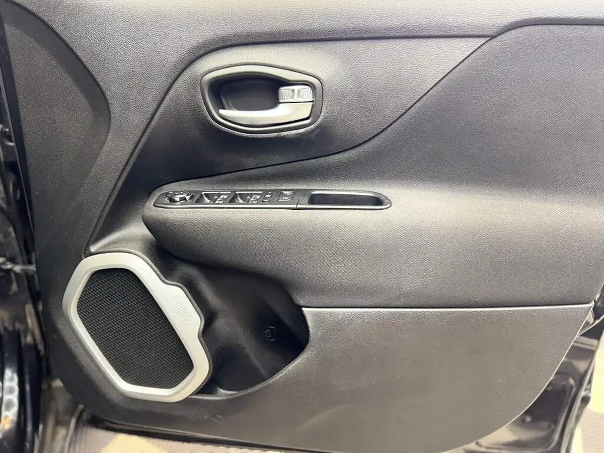 2018-jeep-renegade-10-gse-longitude-big-22