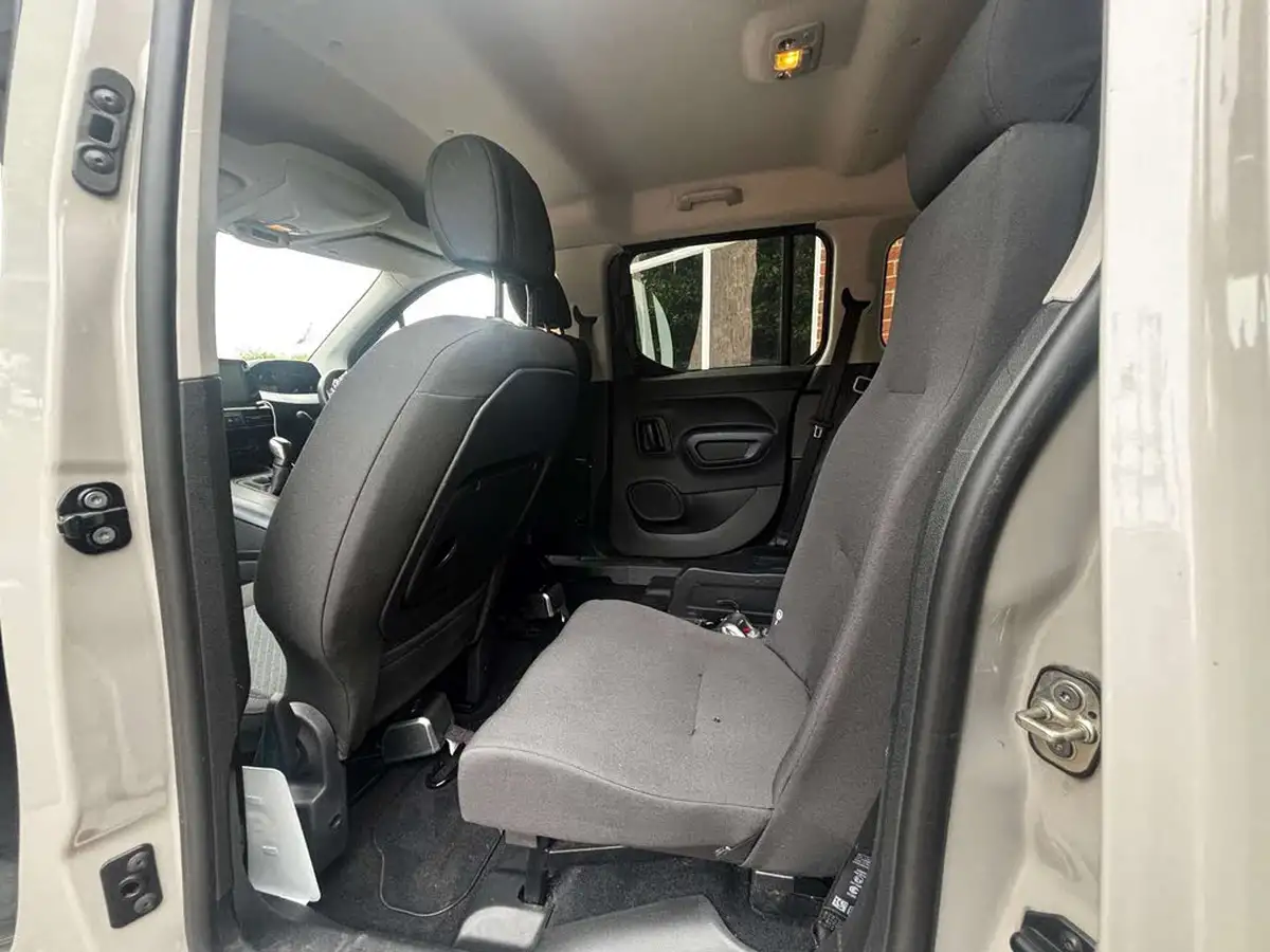 2019-peugeot-rifter-15-bluehdi-allure-100bhp-standard-big-21