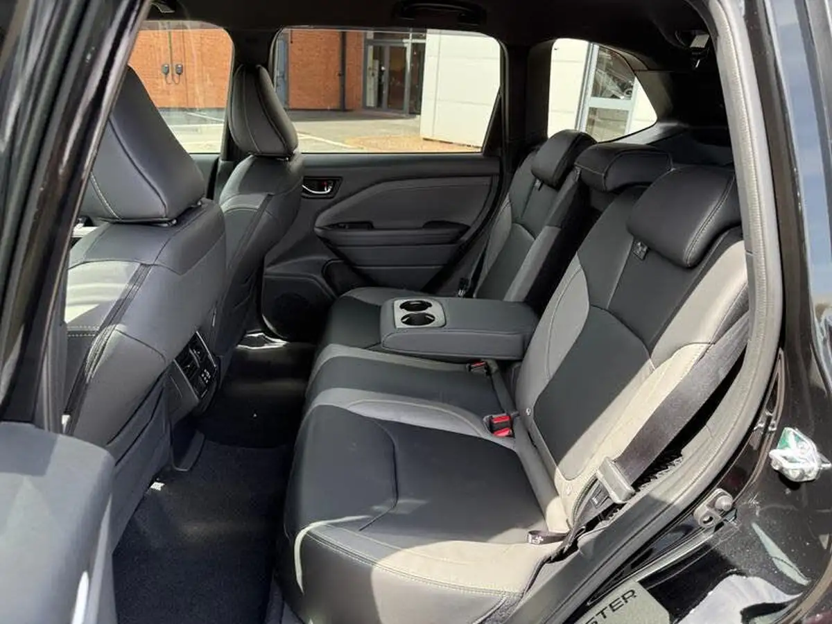 2025-subaru-forester-20-e-boxer-field-big-8