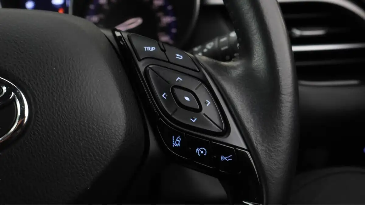 2023-toyota-c-hr-18-vvt-i-icon-120bhp-big-24