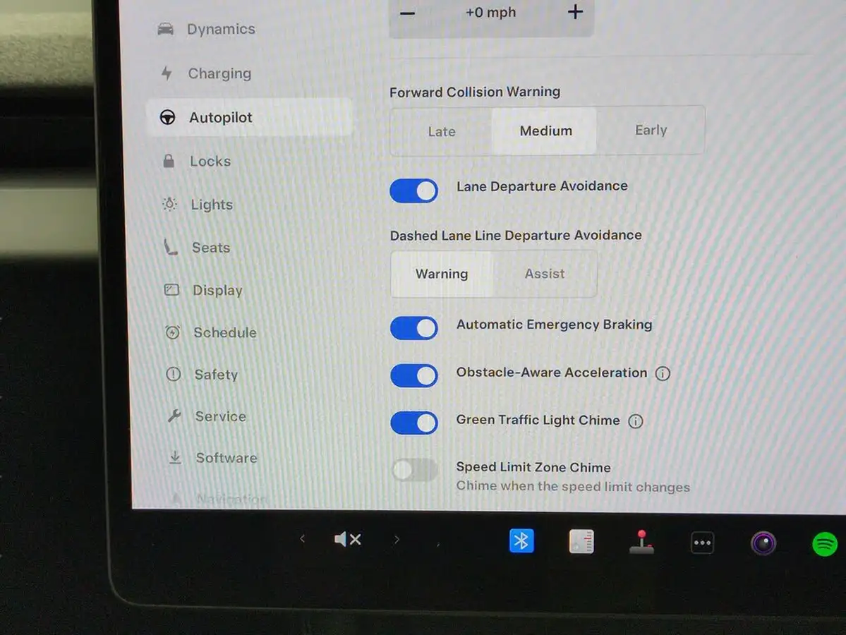 2024-tesla-model-3-e-rwd-big-26
