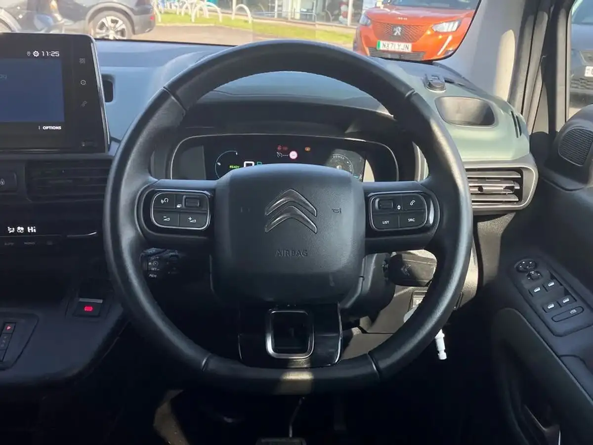 2023-citroen-berlingo-e-flair-xtr-m-size-big-16