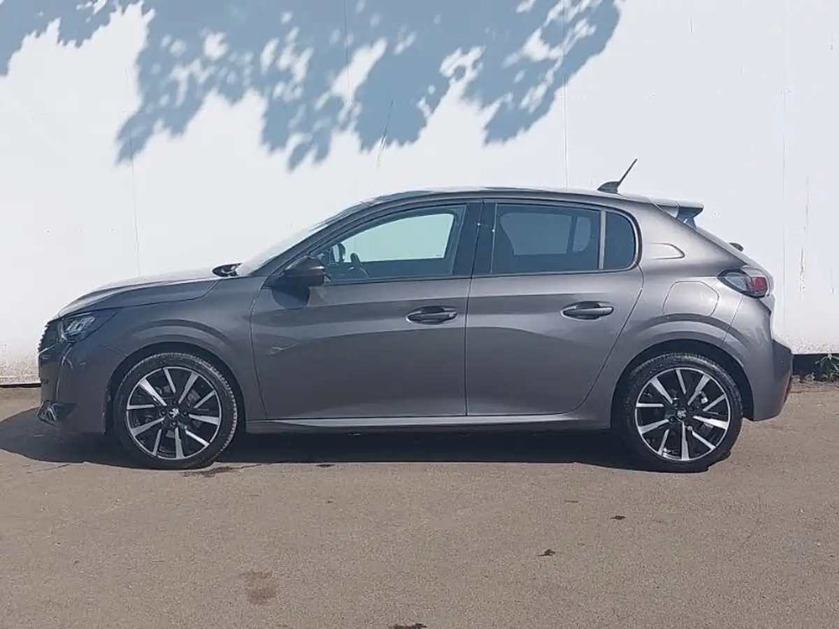 2020-peugeot-208-12-puretech-allure-100bhp-big-3