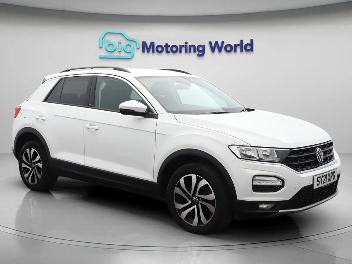 2021-volkswagen-t-roc-15-tsi-active-hatchback-5d-big-0