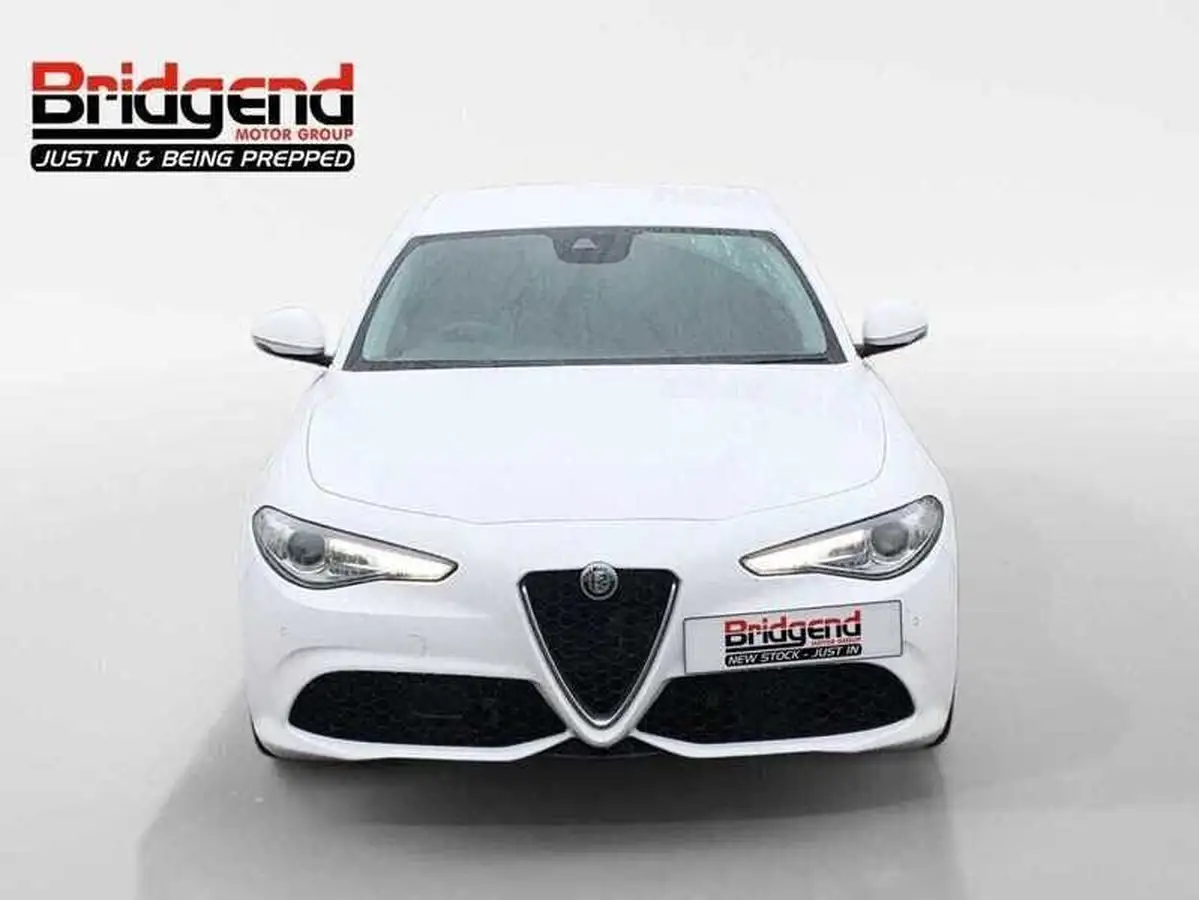 2018-alfa-romeo-giulia-22td-speciale-177bhp-big-1