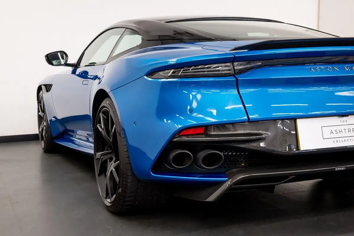 2019-aston-martin-dbs-52-v12-superleggera-big-17