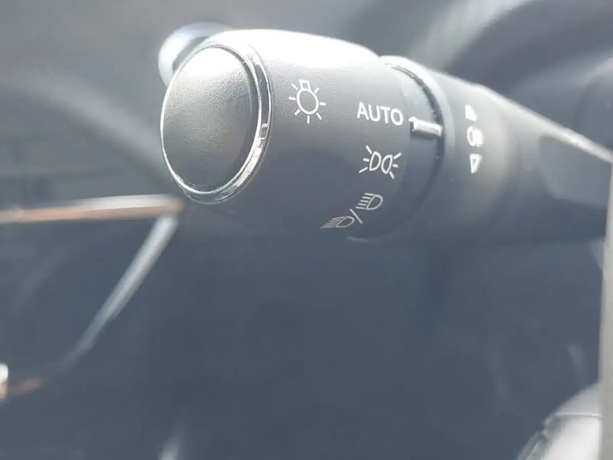 2024-peugeot-2008-suv-12-puretech-allure-130ps-eat8-big-15